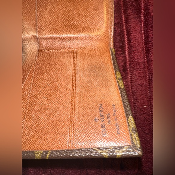 Louis Vuitton Monogram Elise Wallet - Picture 5 of 14
